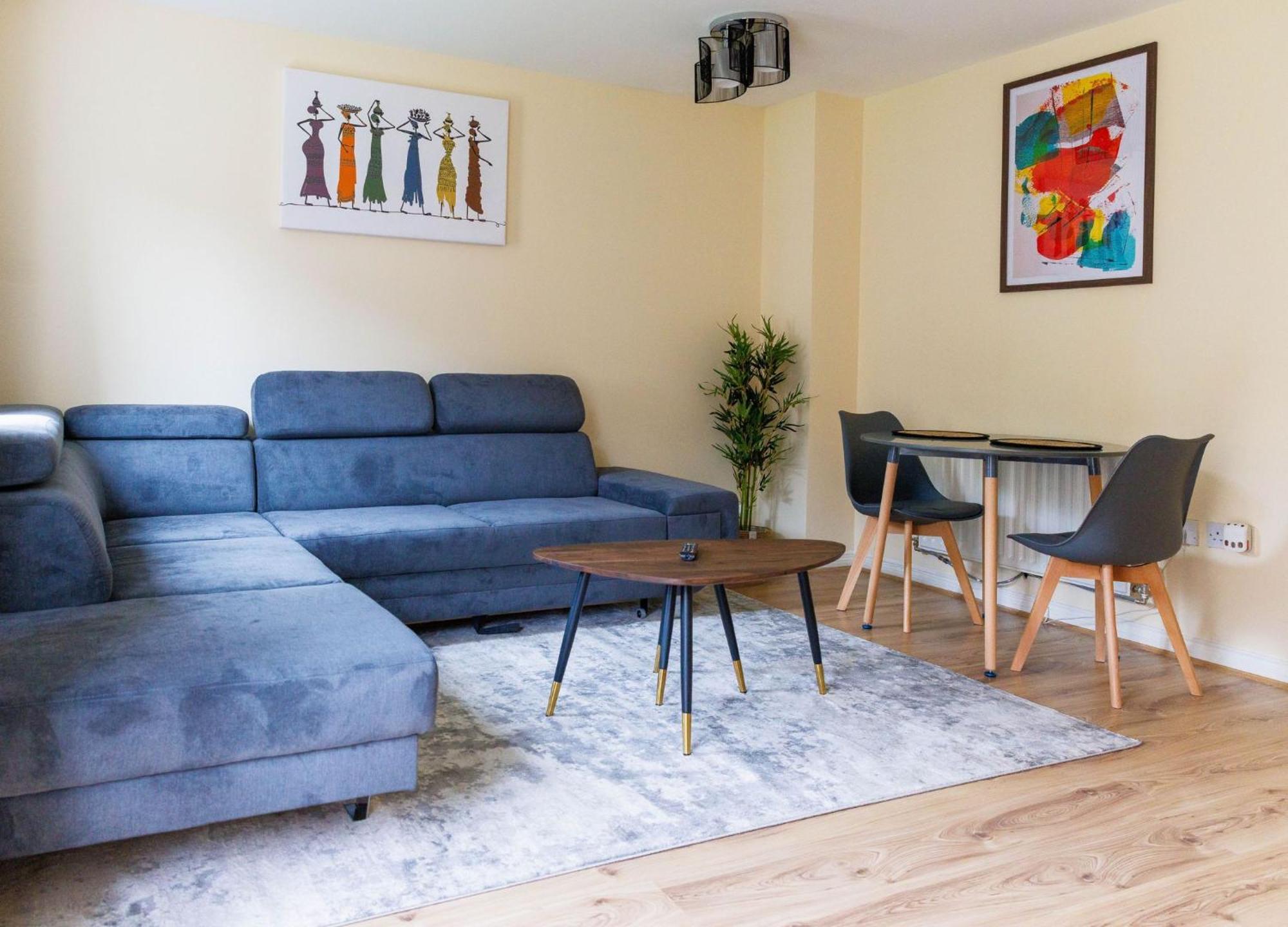 Stylish 3 Bedroom And Free Parking Thamesmead  Экстерьер фото